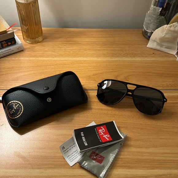RAYBAN SUNGLASSES - Picture 1 of 2